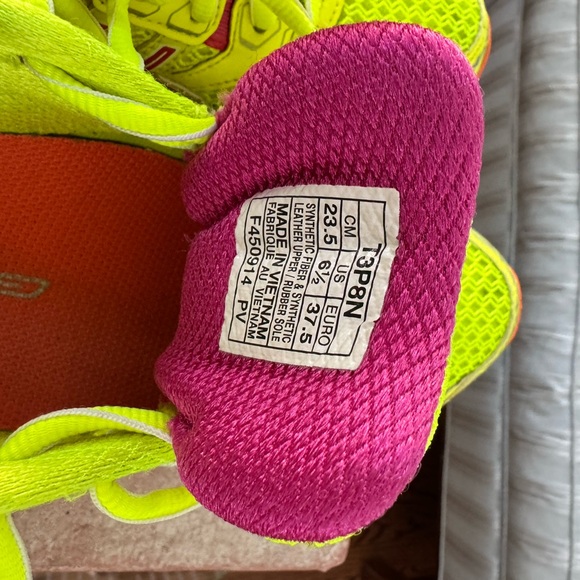 ASICS GT-2000 run-in shoe - size 6 1/2 - GUC - Picture 8 of 11